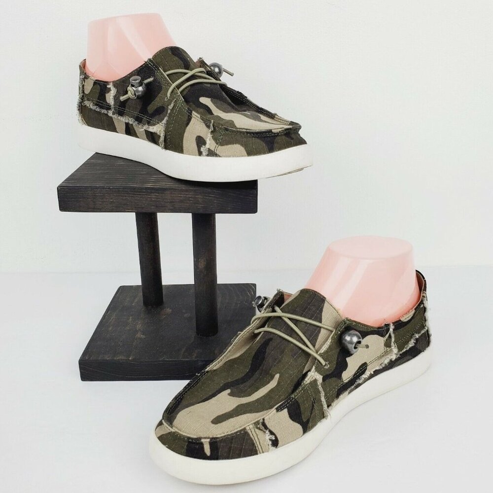 Yellow Box® Women's OLSEN Camo Camouflage Canvas Slip On Loafers Shoes Sz 7 EUC